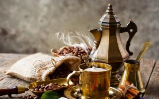 Turška kava: skrivnosti kuhanja in najboljši recepti iz različnih držav